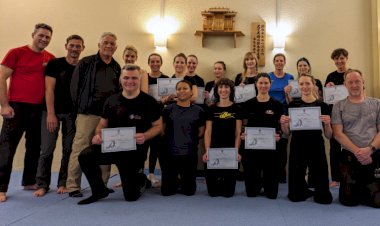 Selbstverteidigungsseminar für Frauen in Zug mit Amnon Maor, einem der führenden Krav Maga Experten der Welt